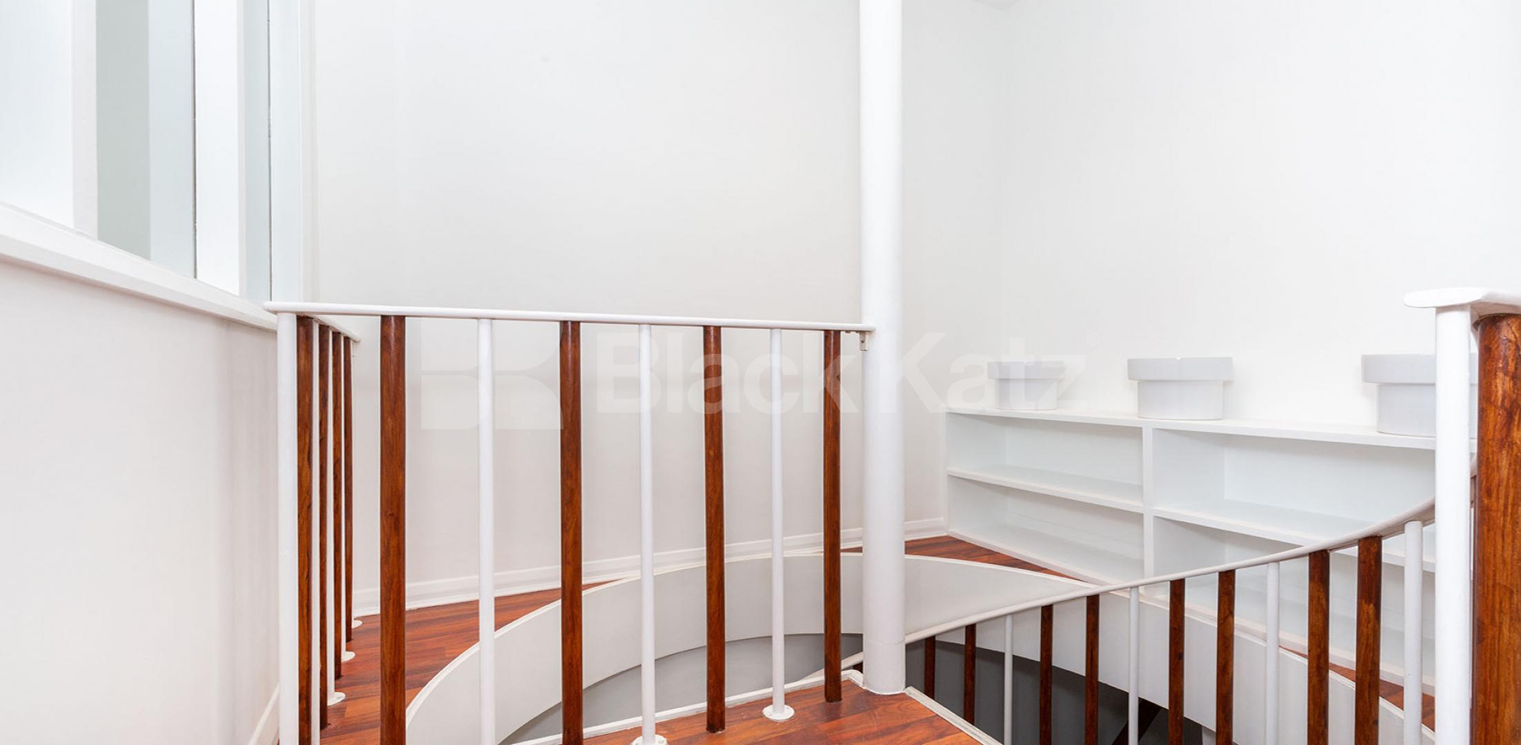 Stunning modern split level 3 bed with a private roof terrace in camden square Stratford Villas, Camden Square